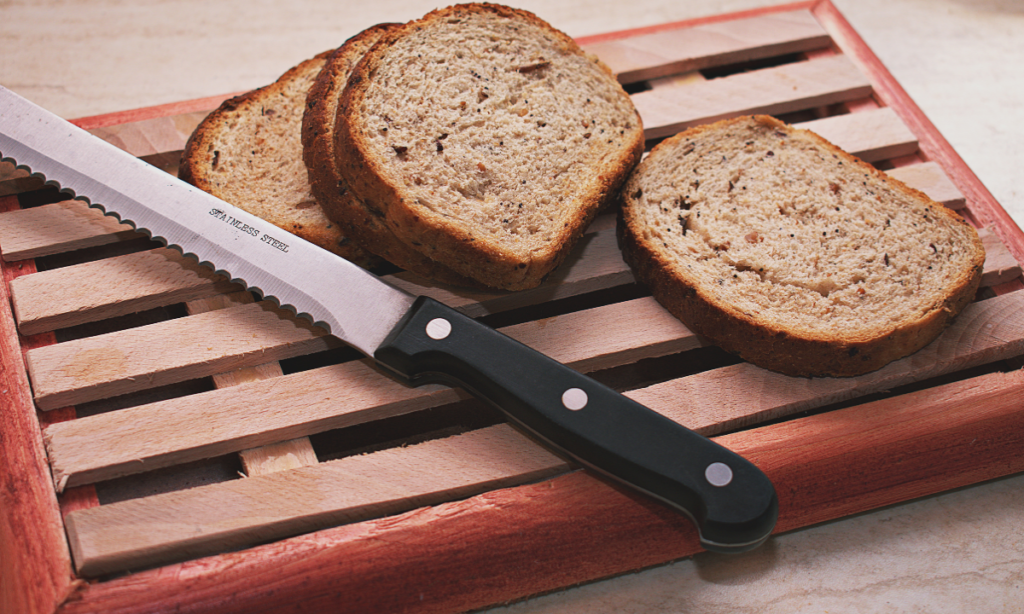 A Typical Bread Knife Blade